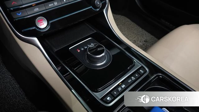 Jaguar XE id 4620391 из Кореи 19