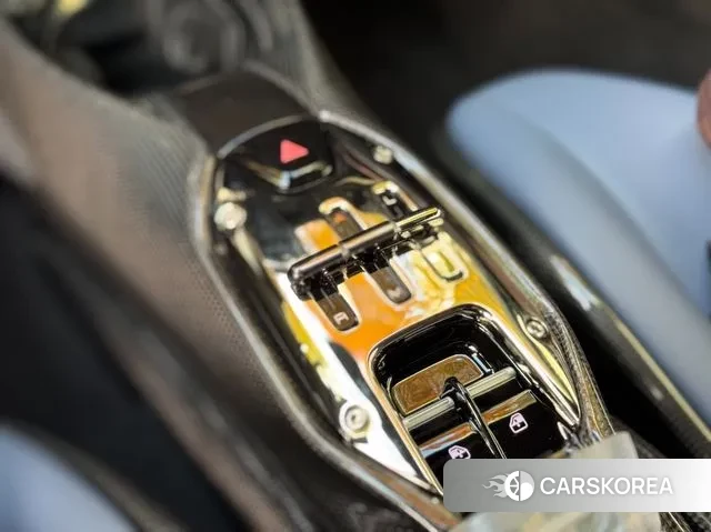 Ferrari SF90 Stradale id 3478549 из Кореи 19