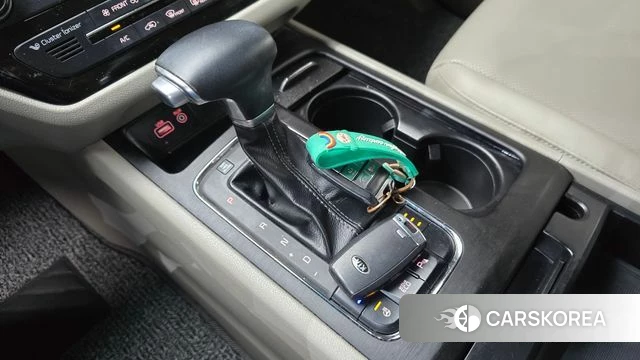 Kia All New Carnival id 4448313 из Кореи 31