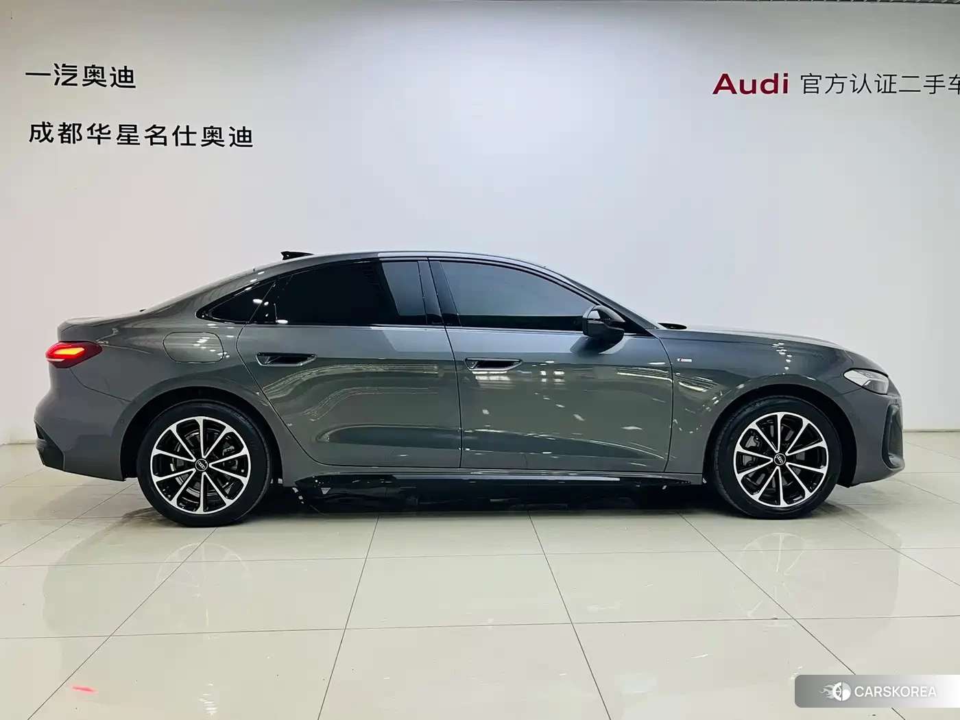 Audi A5L id 4628459 из Китая 14