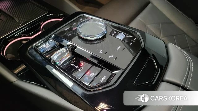 BMW 5 Series (G60) id 3826133 из Кореи 19