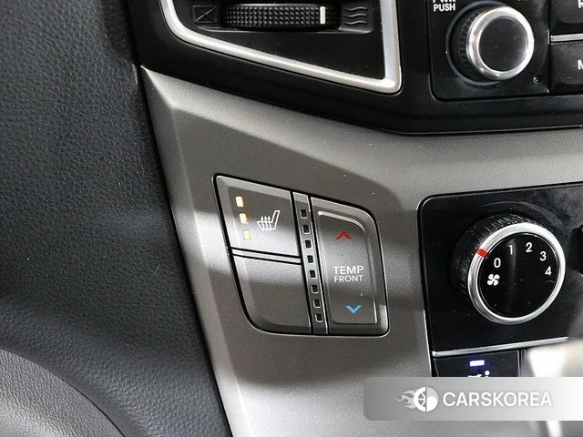 Hyundai The New Grand Starex id 4429855 из Кореи 19