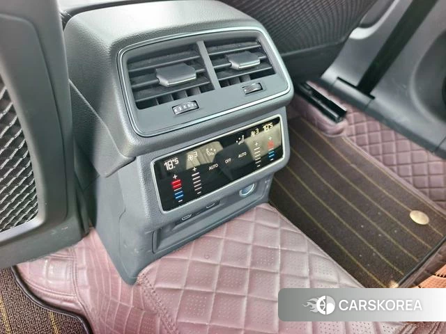 Audi A6L id 4276121 из Китая 21