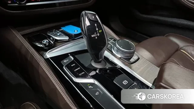 BMW 5 Series (G30) id 3330876 из Кореи 19