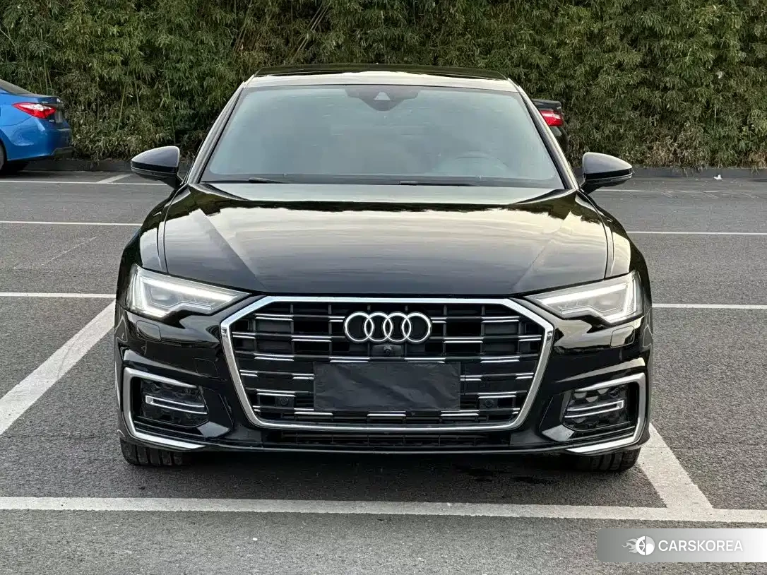 Audi A6L id 4629105 из Китая 9