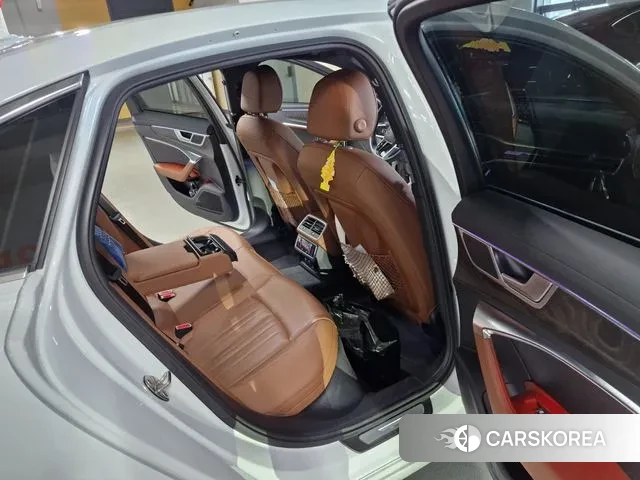 Audi A6 (C8) id 3740794 из Кореи 14