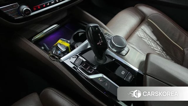 BMW 5 Series (G30) id 3879198 из Кореи 19