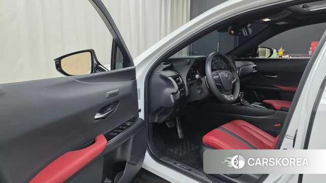 Lexus UX250h id 4618133 из Кореи 31