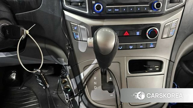 Hyundai The New Grand Starex id 3955577 из Кореи 19