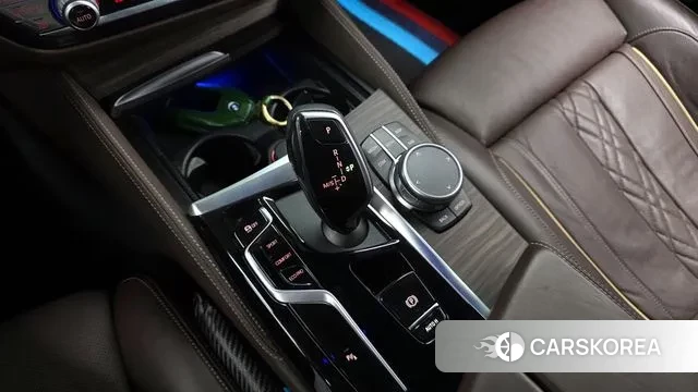 BMW 5 Series (G30) id 3635599 из Кореи 19