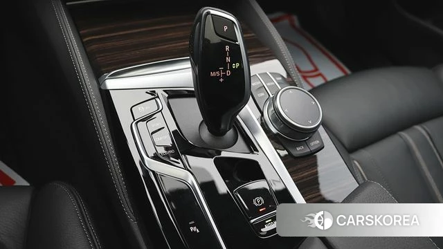 BMW 5 Series (G30) id 3872507 из Кореи 19