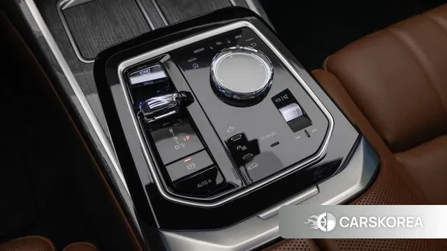 BMW 7 Series (G70) id 3576288 из Кореи 19