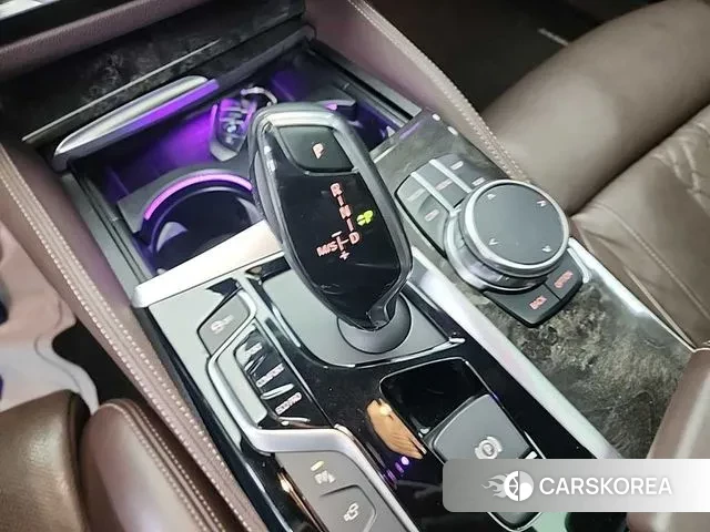 BMW 5 Series (G30) id 3773171 из Кореи 19