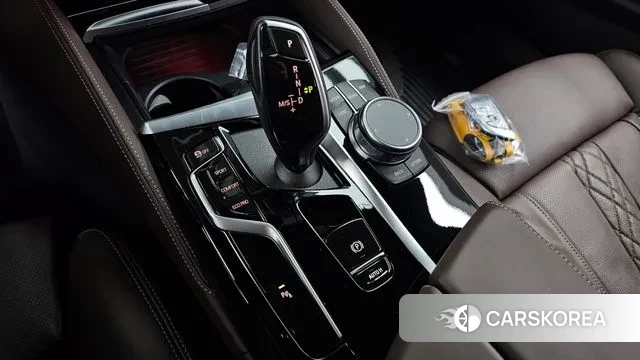 BMW 5 Series (G30) id 3675937 из Кореи 19