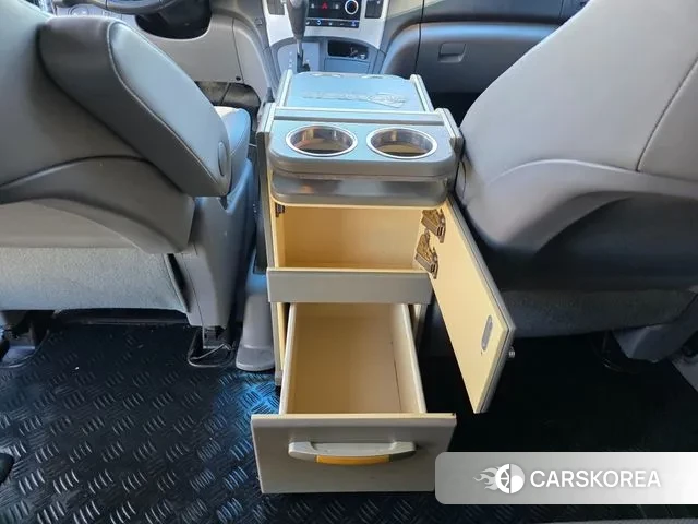 Hyundai The New Grand Starex id 3563109 из Кореи 19