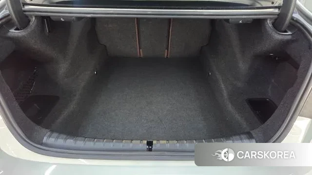 BMW 5 Series (G30) id 3543749 из Кореи 19