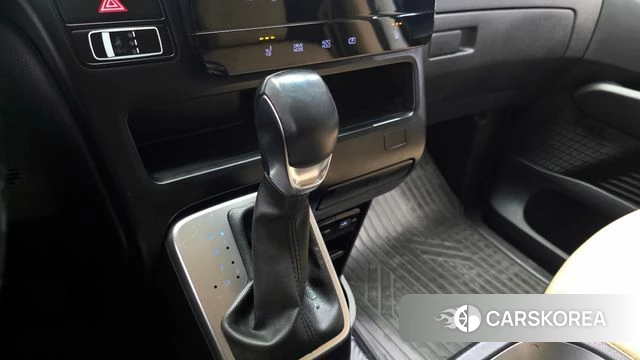 Hyundai Staria id 4223896 из Кореи 19