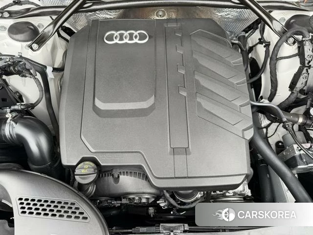 Audi Q5L id 4278399 из Китая 19
