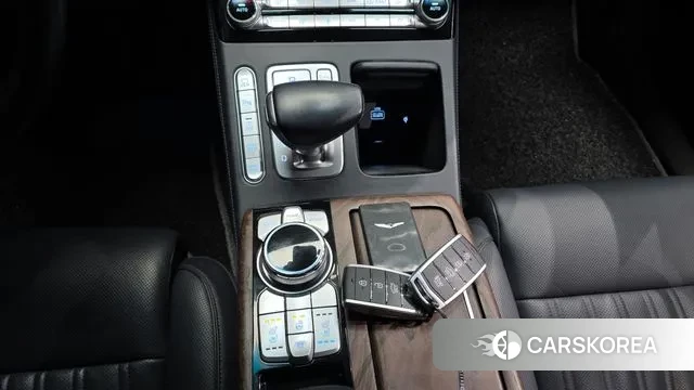 Genesis G90 id 3665930 из Кореи 19