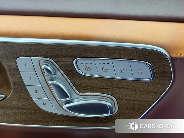 Mercedes-Benz V-class id 4393986 из Китая 22