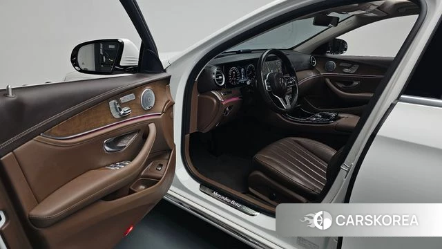 Mercedes-Benz E-Class W213 id 4794153 из Кореи 35