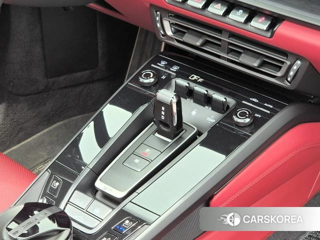 Porsche 911(992) id 4343876 из Кореи 17