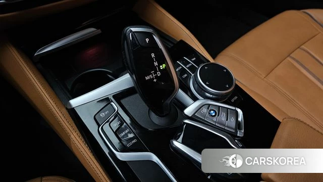 BMW 5 Series (G30) id 3885962 из Кореи 19