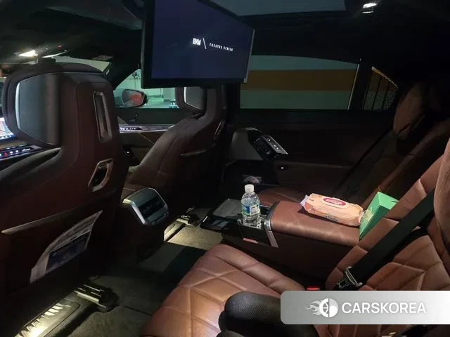 BMW 7 Series (G70) id 3610557 из Кореи 11