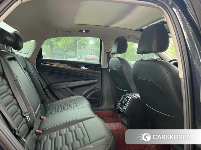 Volkswagen Passat id 4359529 из Китая 12