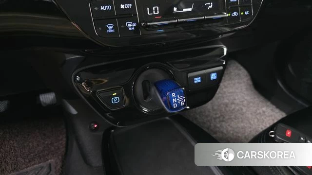 Toyota Prius 4th Generation id 4641079 из Кореи 31