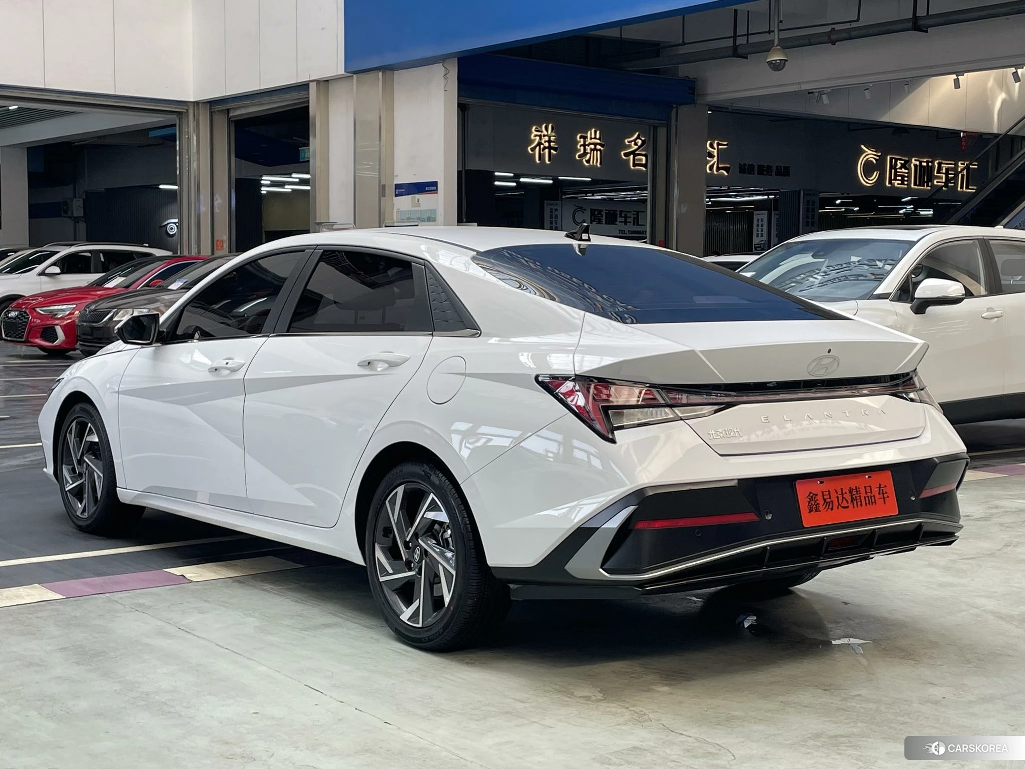 Hyundai Elantra id 4426717 из Китая 17