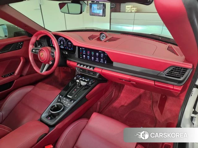Porsche 911(992) id 4456068 из Кореи 11