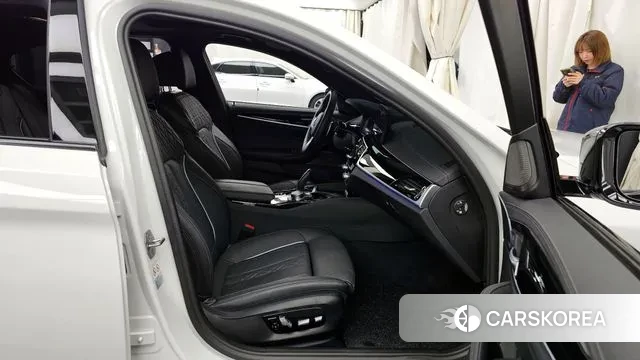 BMW 5 Series (G30) id 3487443 из Кореи 19