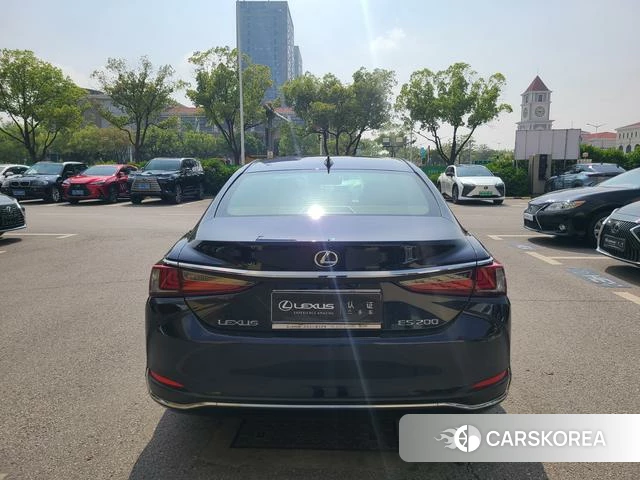 Lexus ES id 4273230 из Китая 11