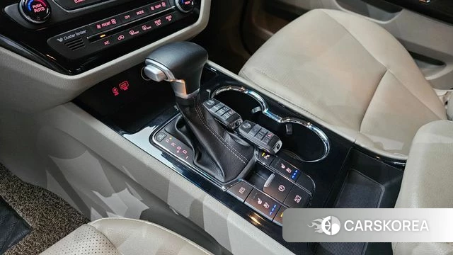 Kia The New Carnival id 4502299 из Кореи 32