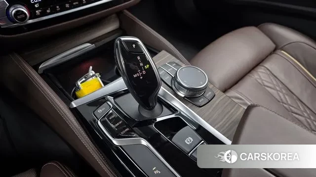 BMW 5 Series (G30) id 3546981 из Кореи 19