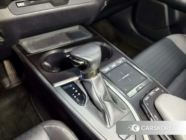 Lexus UX id 4220020 из Китая 22