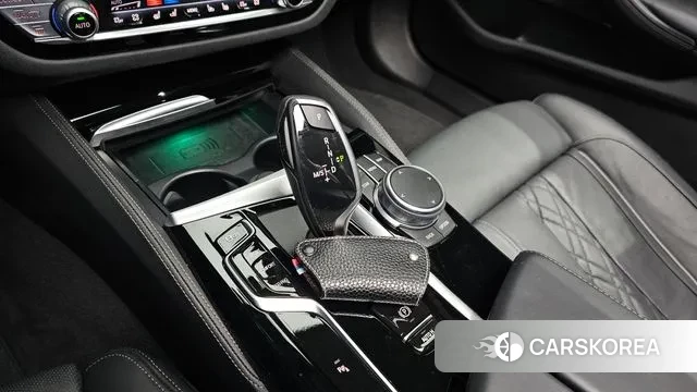 BMW 5 Series (G30) id 3444025 из Кореи 19