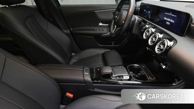 Mercedes-Benz A-Class W177 id 4250801 из Кореи 19