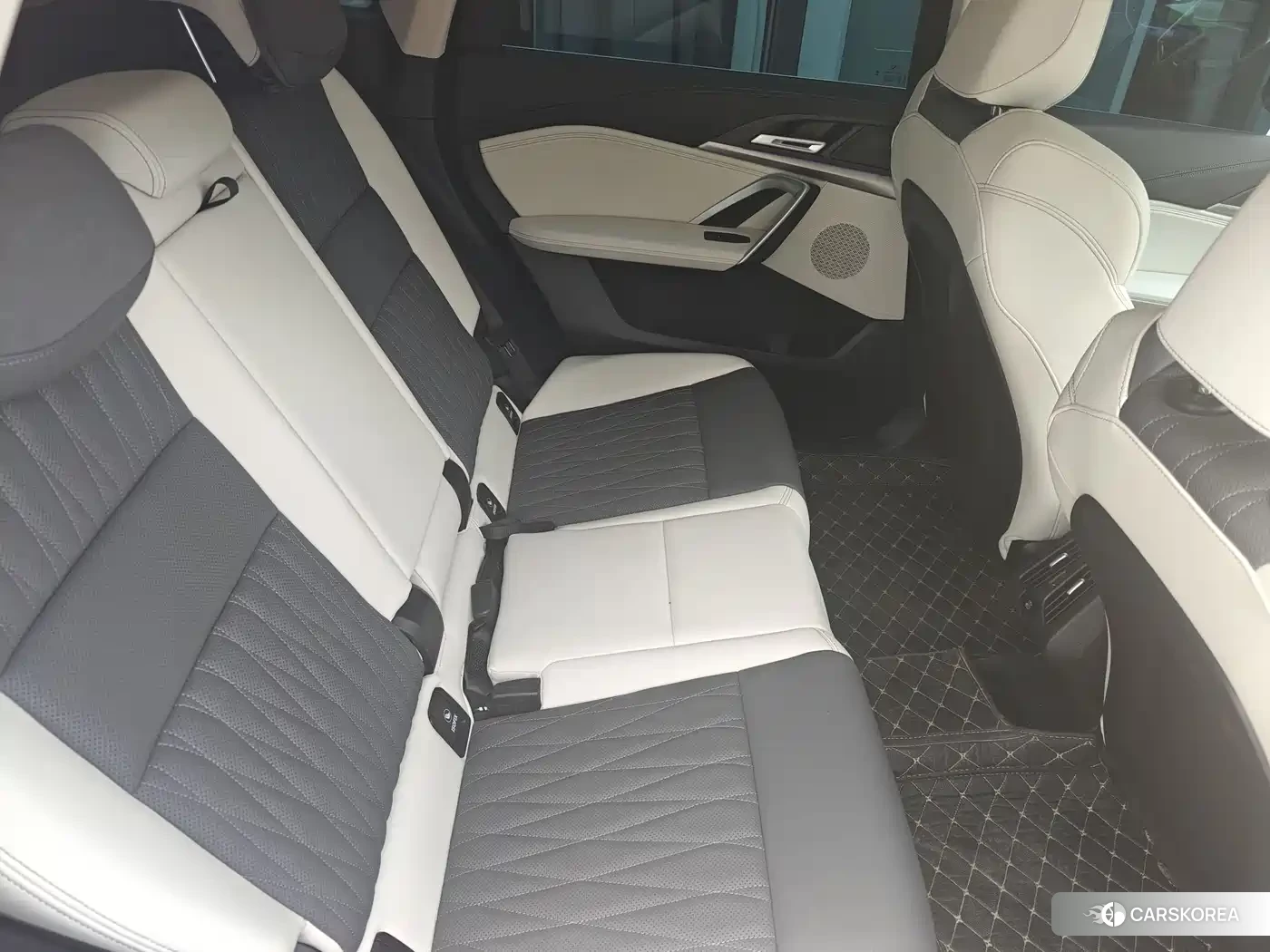 BMW iX1 id 4629102 из Китая 9