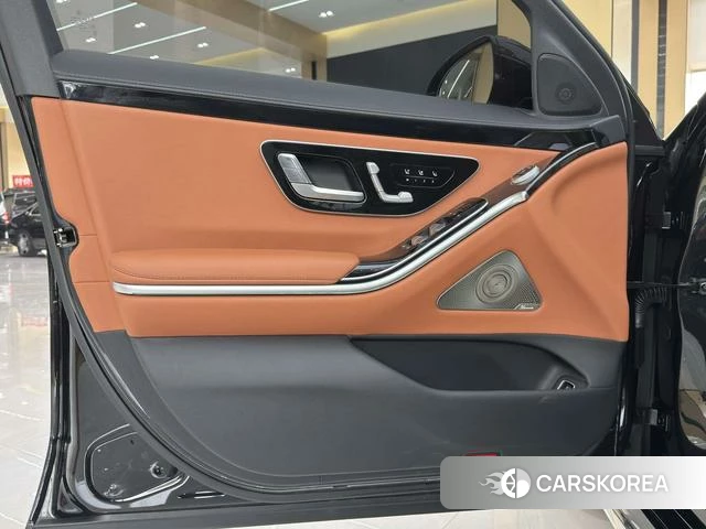 Mercedes-Benz S-class id 4265267 из Китая 16