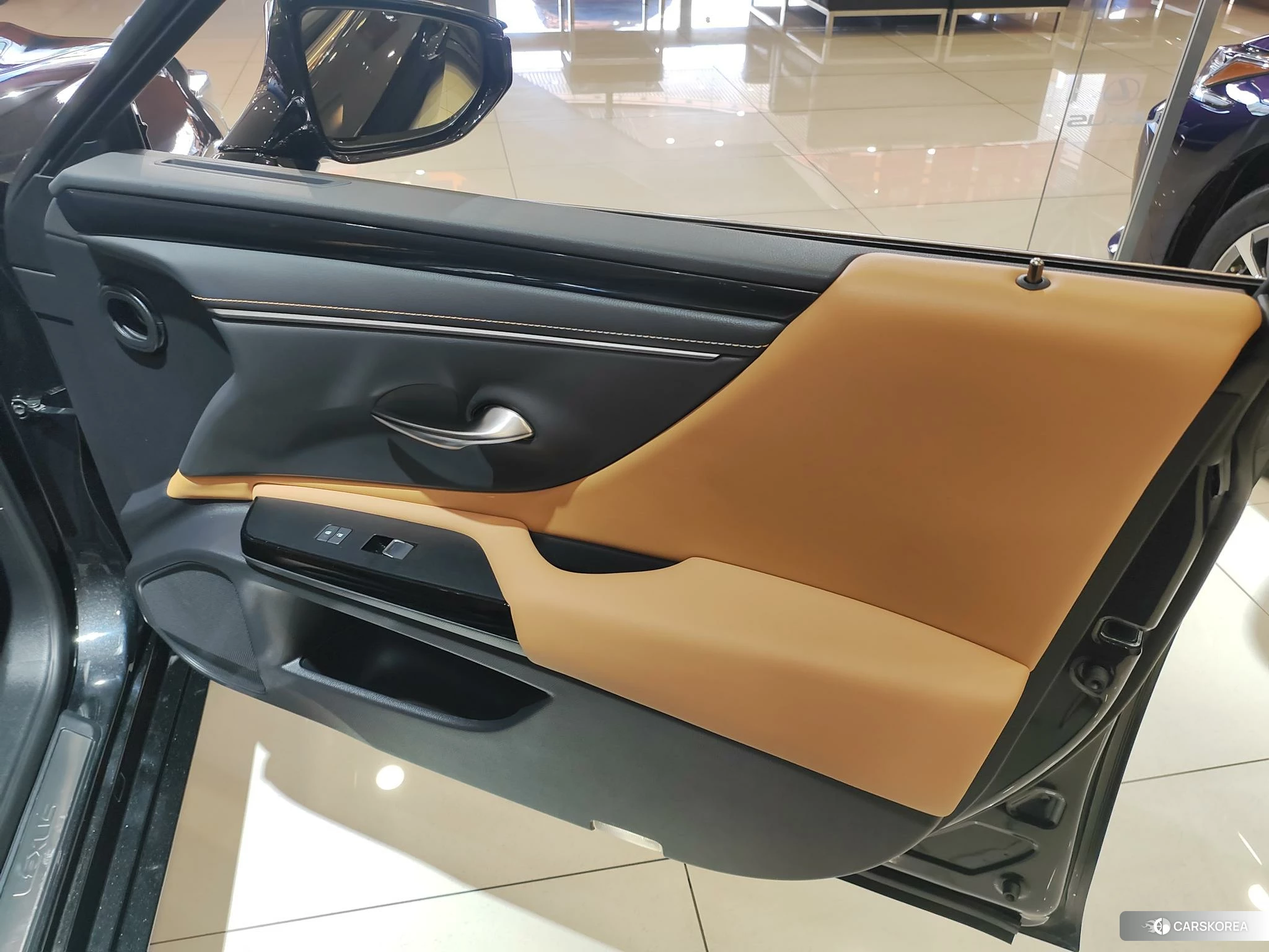 Lexus ES id 4487506 из Китая 11