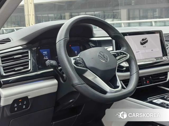 Volkswagen Tourang id 4260125 из Китая 23