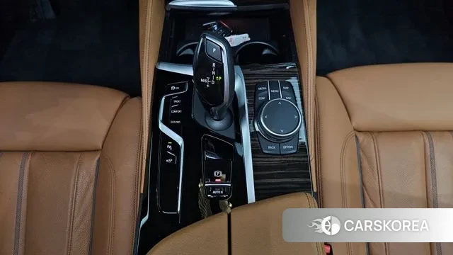 BMW 5 Series (G30) id 3218059 из Кореи 19