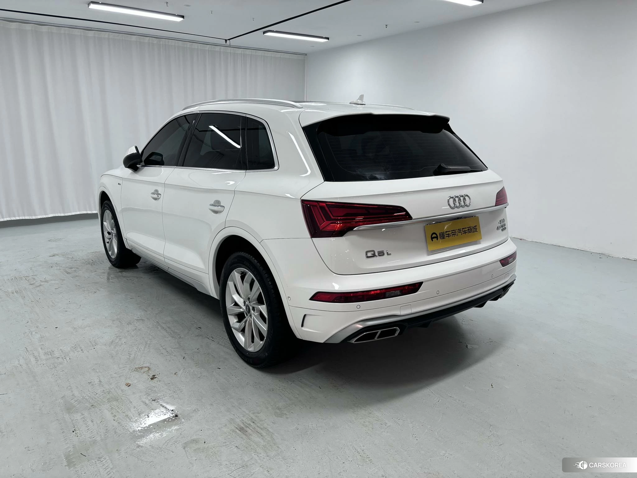 Audi Q5L id 4473379 из Китая 19