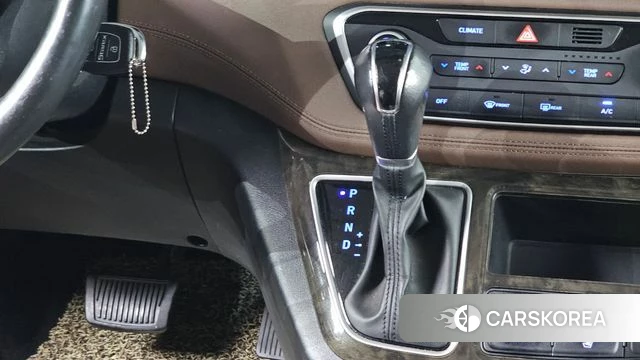 Hyundai The New Grand Starex id 4203590 из Кореи 19