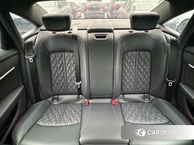Audi A6L id 4307097 из Китая 25