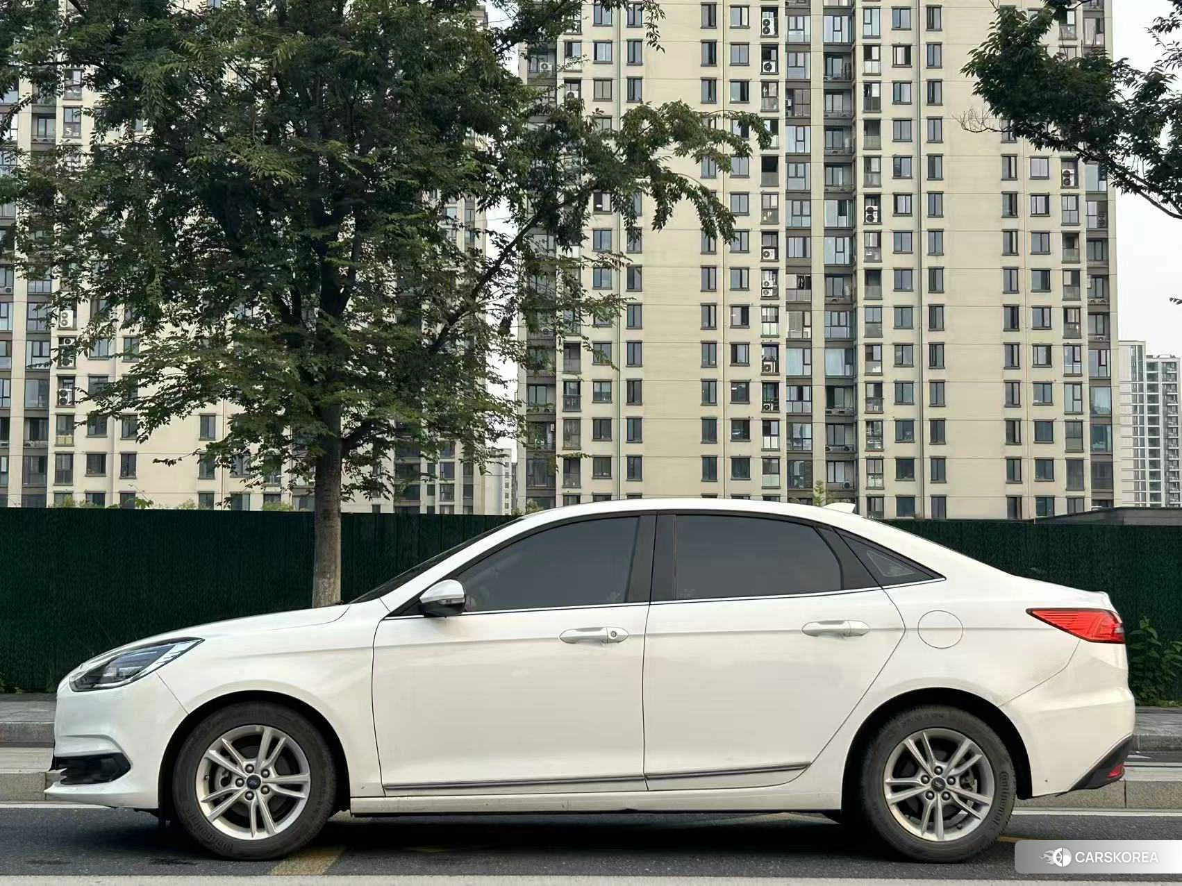 Ford Forrest id 4513586 из Китая 15