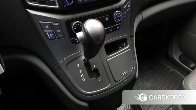 Hyundai The New Grand Starex id 3936289 из Кореи 19