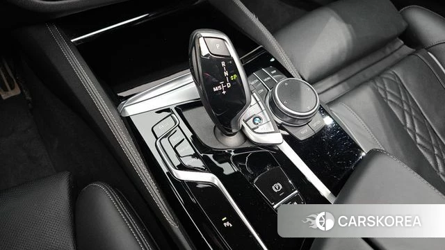BMW 5 Series (G30) id 4249855 из Кореи 19